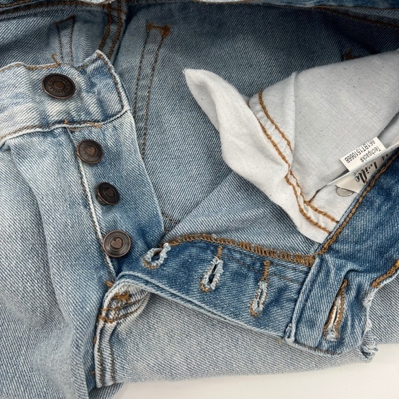 Brandy Melville Button Fly Distressed Jeans Size 23 Women’s - Picture 4 of 8